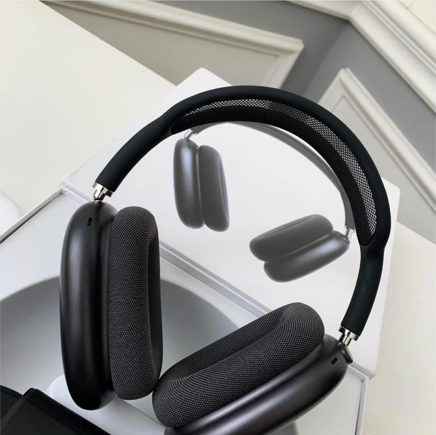 Apple AirPods Max – Sealed | Verified Serial & AppleCare image indicator(6)