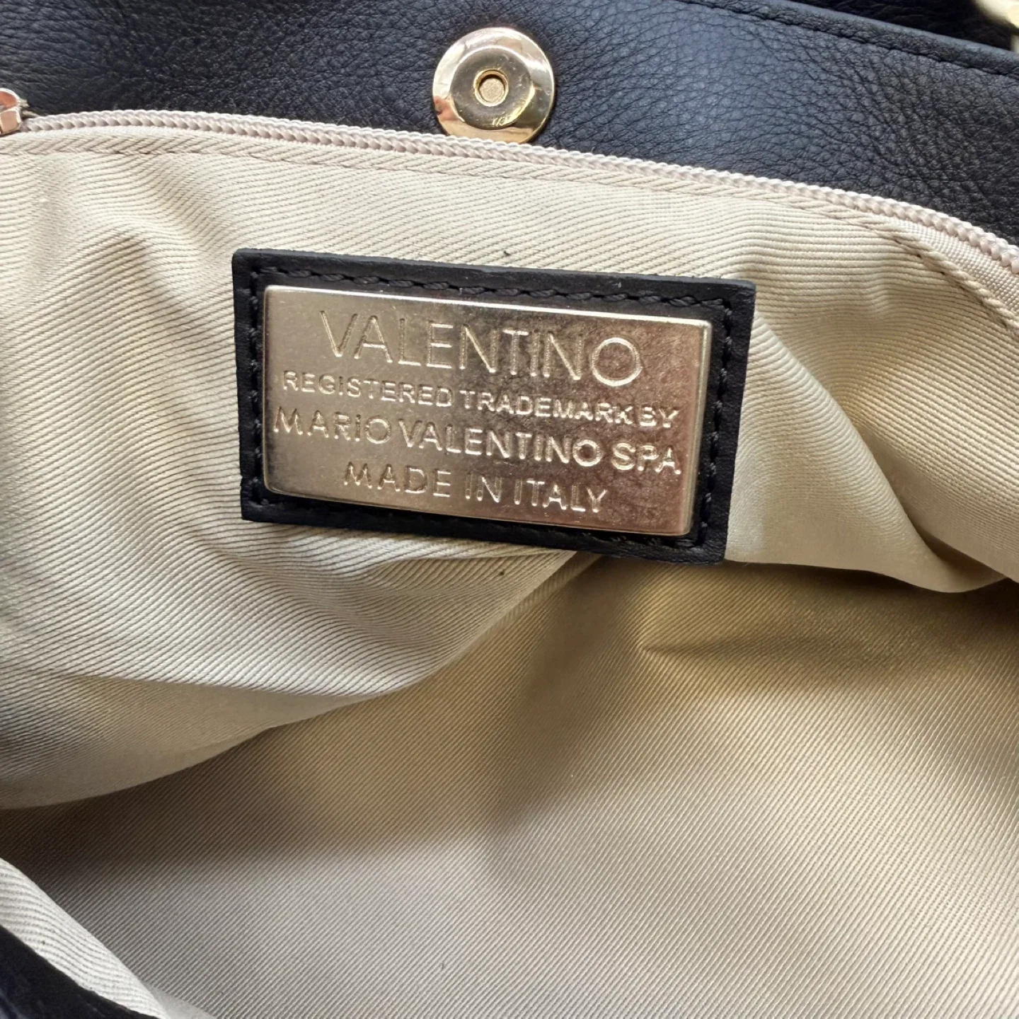 Mario Valentino Black Leather Bag – LIKE NEW – Made in Italy image indicator(8)