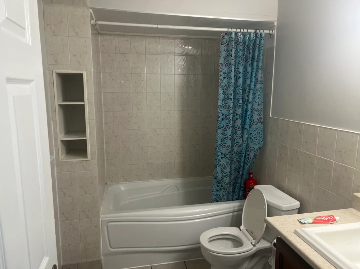 Basement for rent image indicator(8)