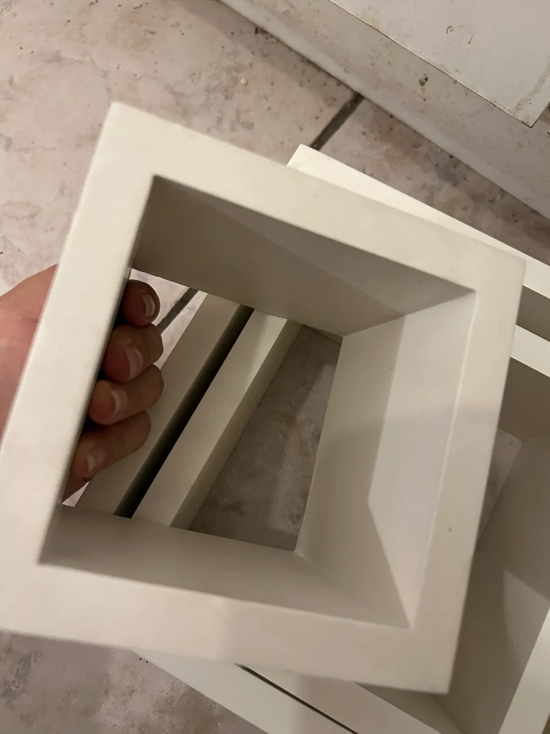 Set of 3 White Square Floating Shelves image indicator(2)