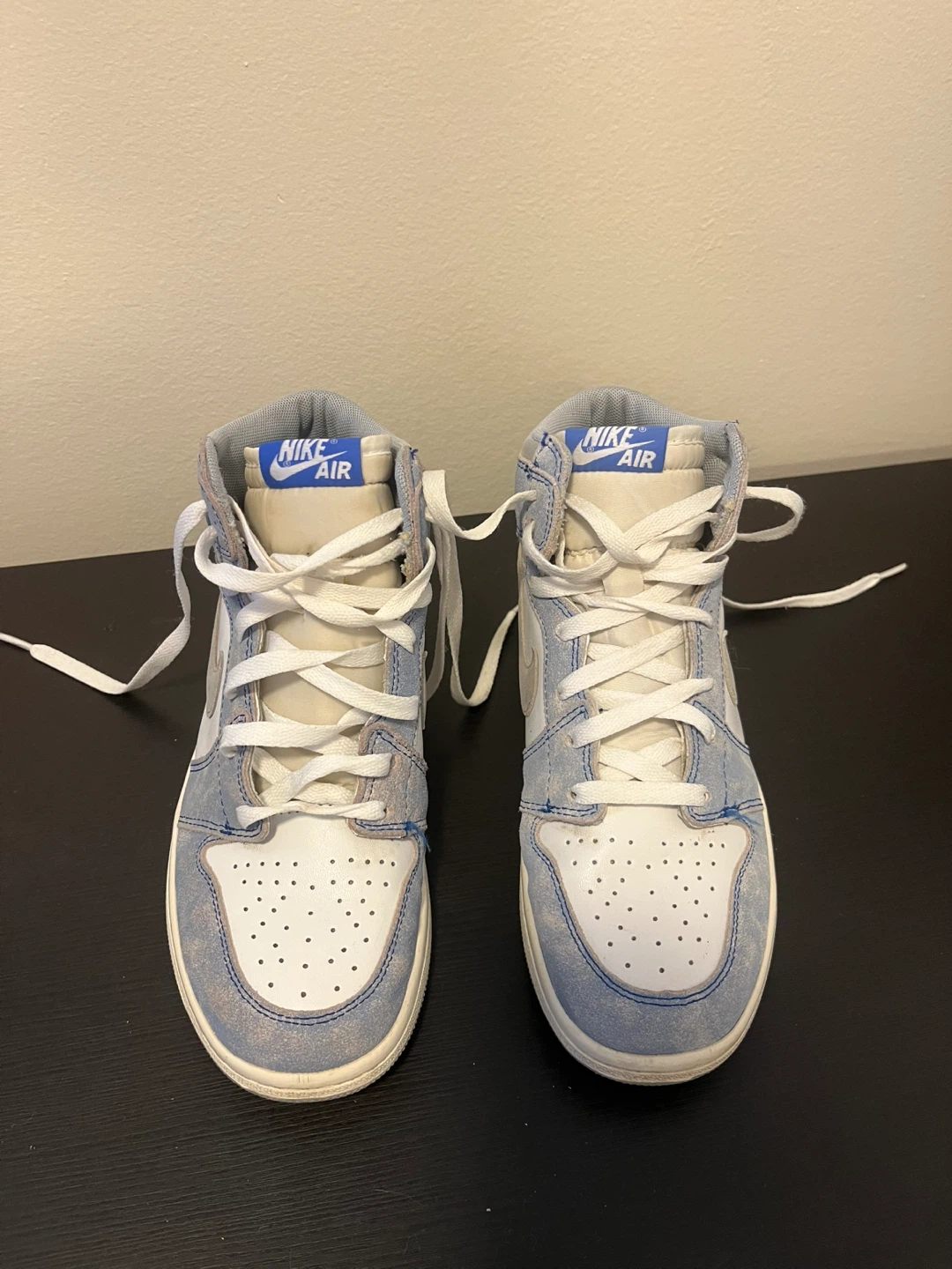 Women’s Nike Air Jordan 1 Hyper Royal - photo 2