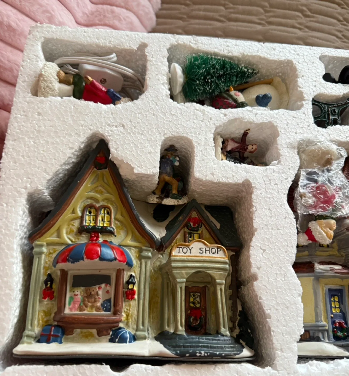 Porcelain Lighted Village Set - 10 Pieces