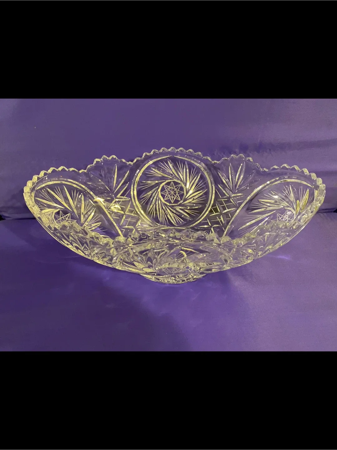 Vintage Oval Crystal Serving Dish image indicator(2)