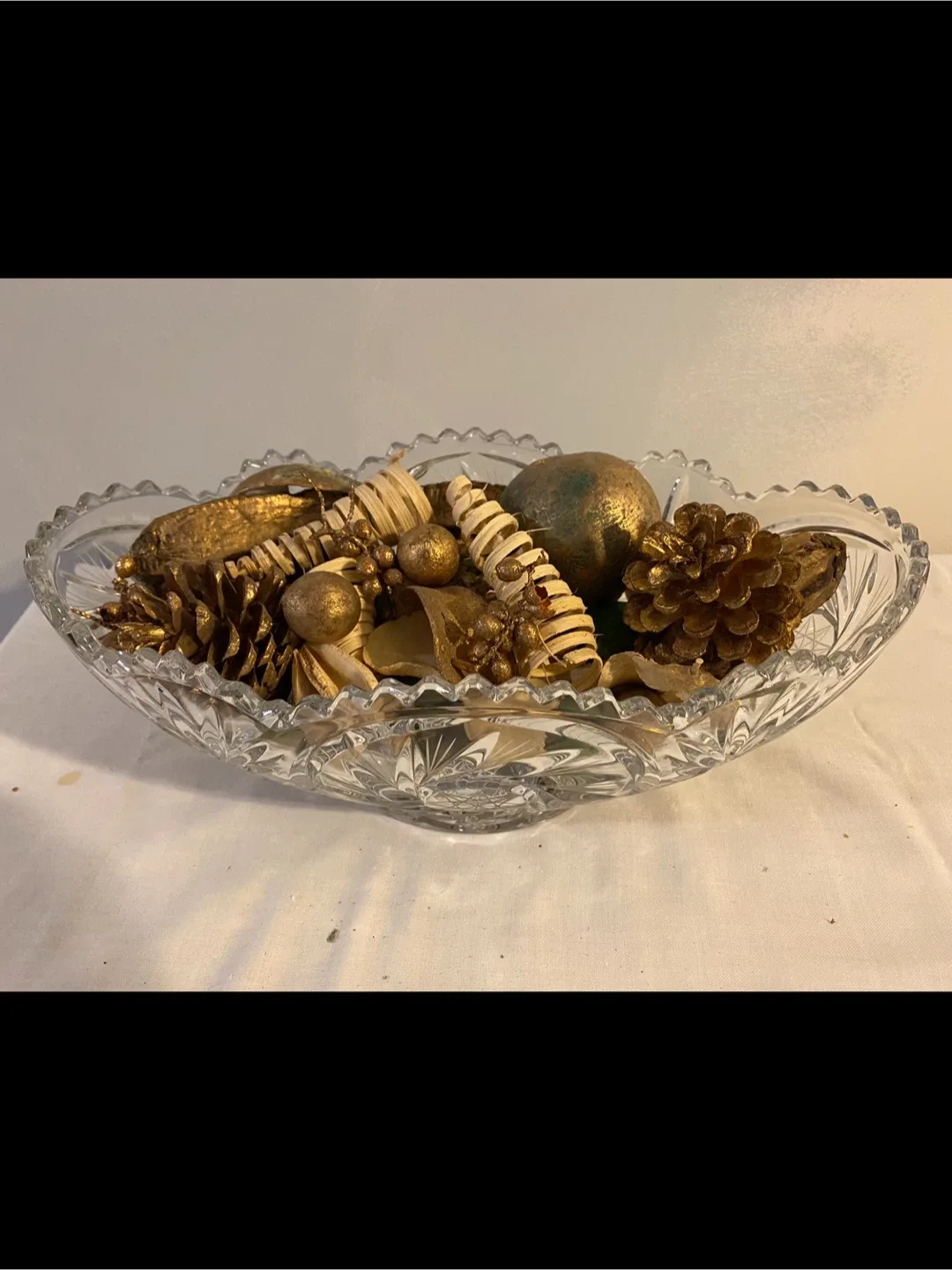 Vintage Oval Crystal Serving Dish image indicator(4)