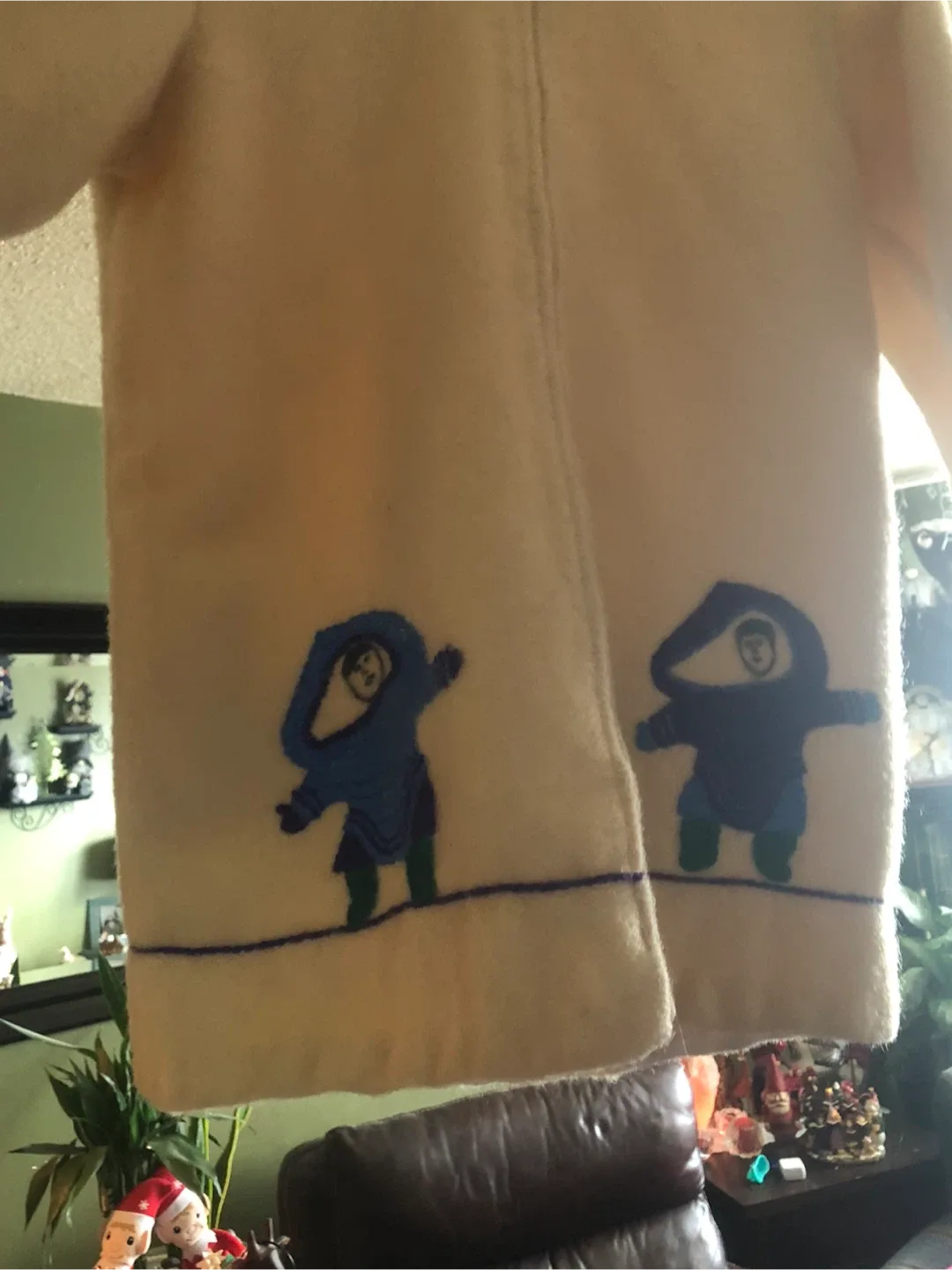 Handmade authentic Inuit coats image indicator(10)