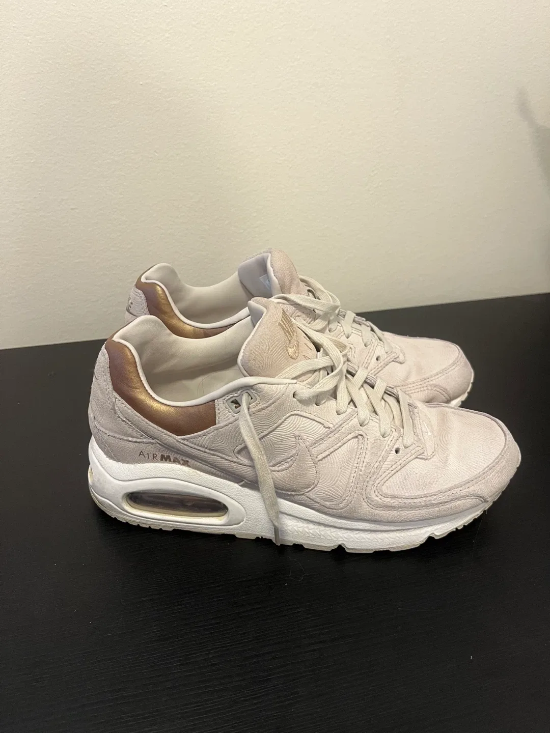 Nike Air Max Command - Women's Sneakers