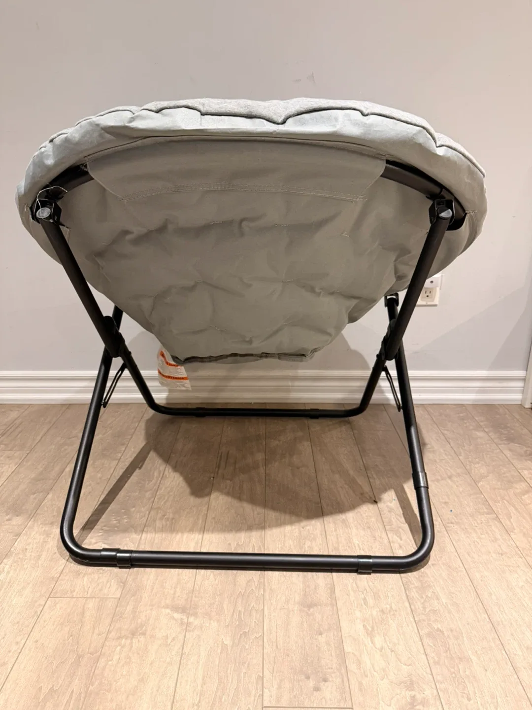 GUC Grey Folding Chair image indicator(3)