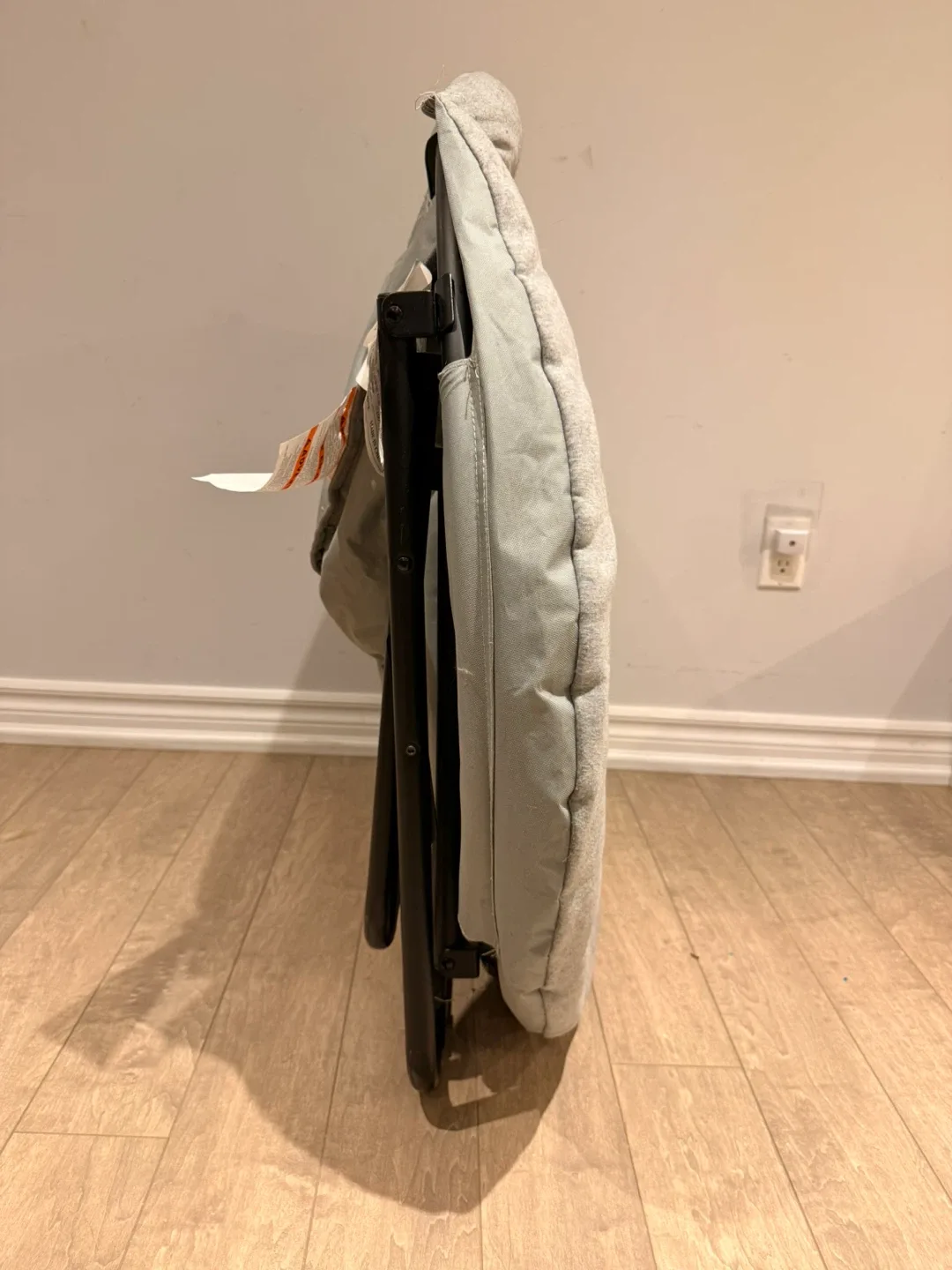 GUC Grey Folding Chair image indicator(7)