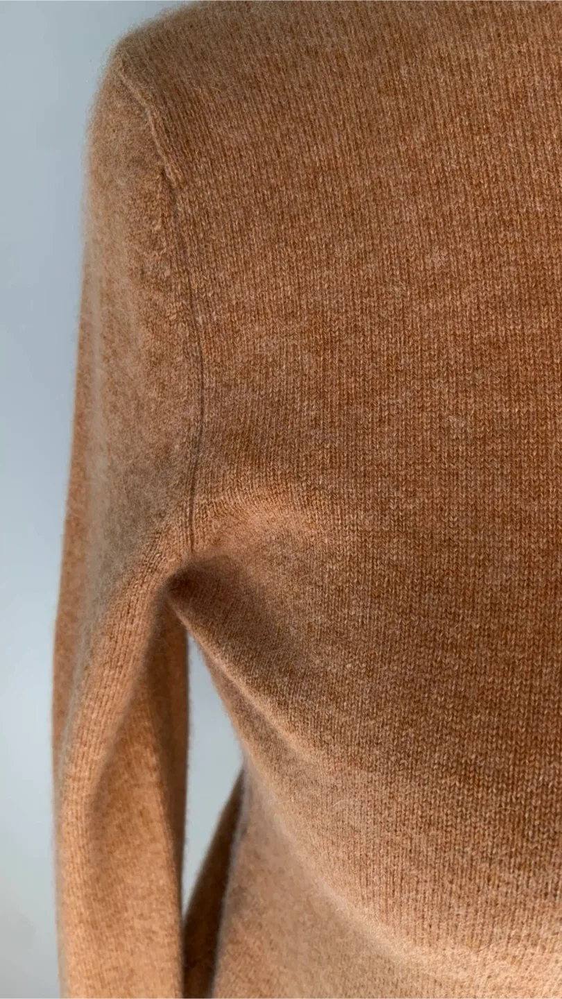 Lord & Tailor Premium Cashmere Turtleneck in Ginger Brown Size M image indicator(4)