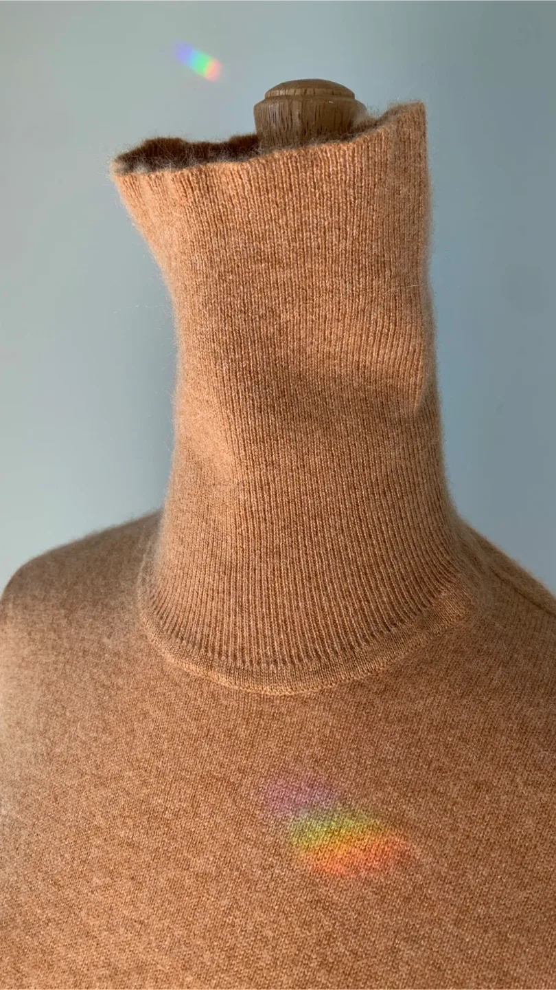 Lord & Tailor Premium Cashmere Turtleneck in Ginger Brown Size M image indicator(2)