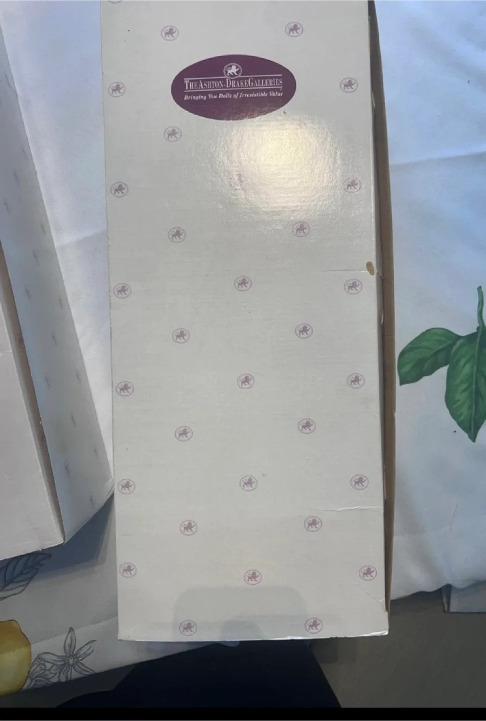 Ashton-Drake Galleries Yolanda's Heaven Scent Baby Doll image indicator(10)