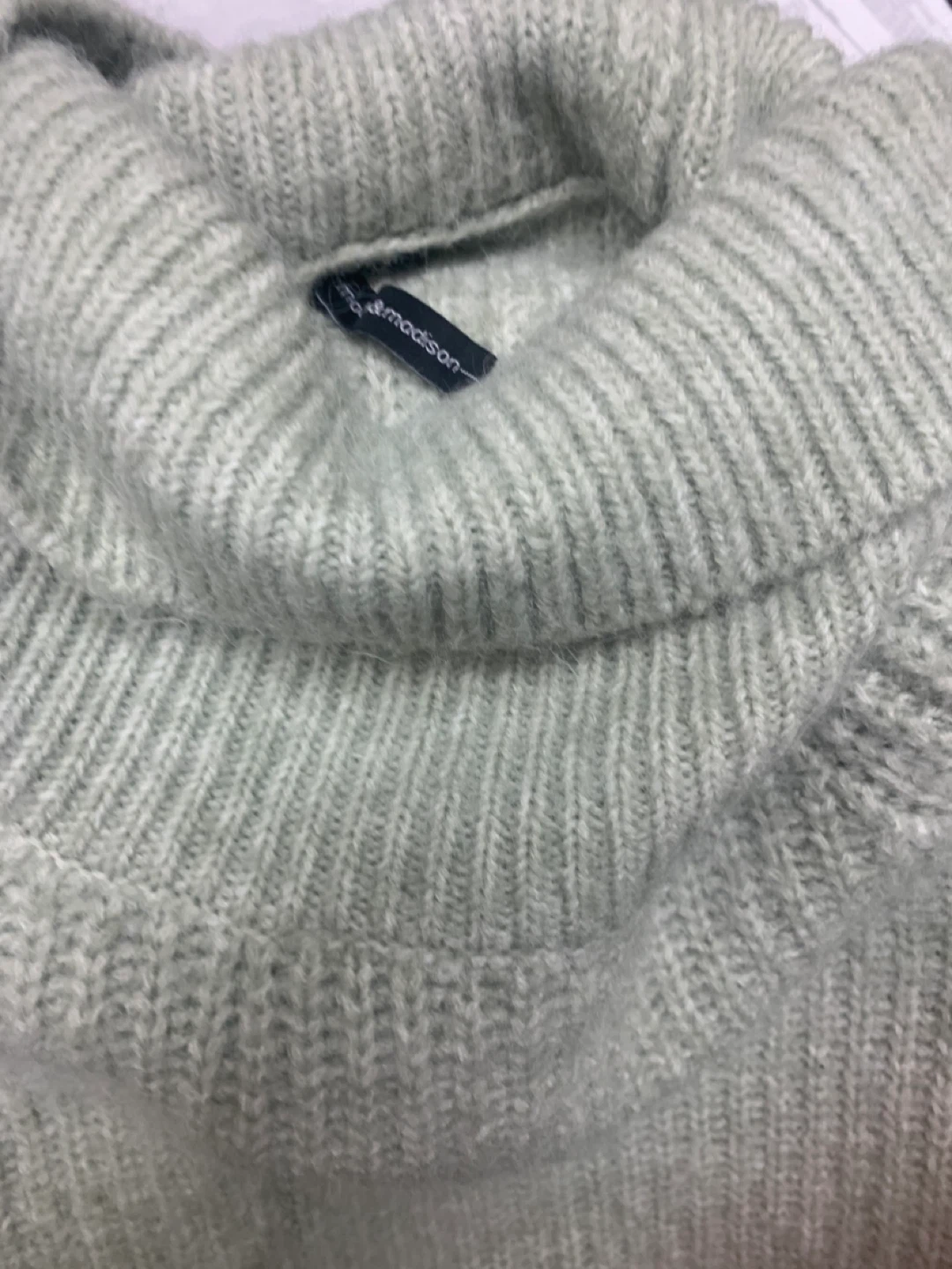 Green Madison Knit Sweater - Women's Size M