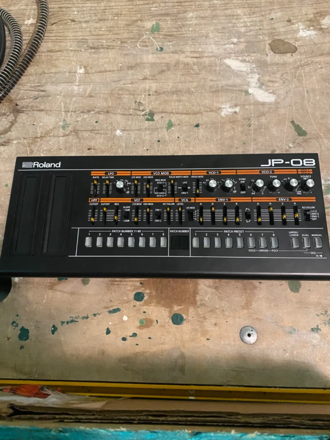 Roland JP-08 Synthesizer