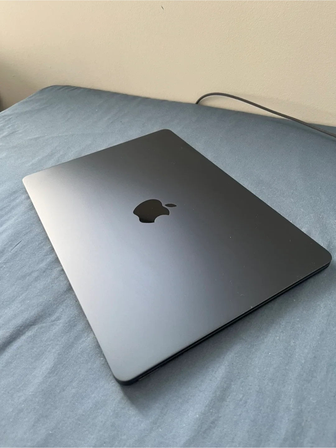 MacBook Air, Midnight image indicator(6)