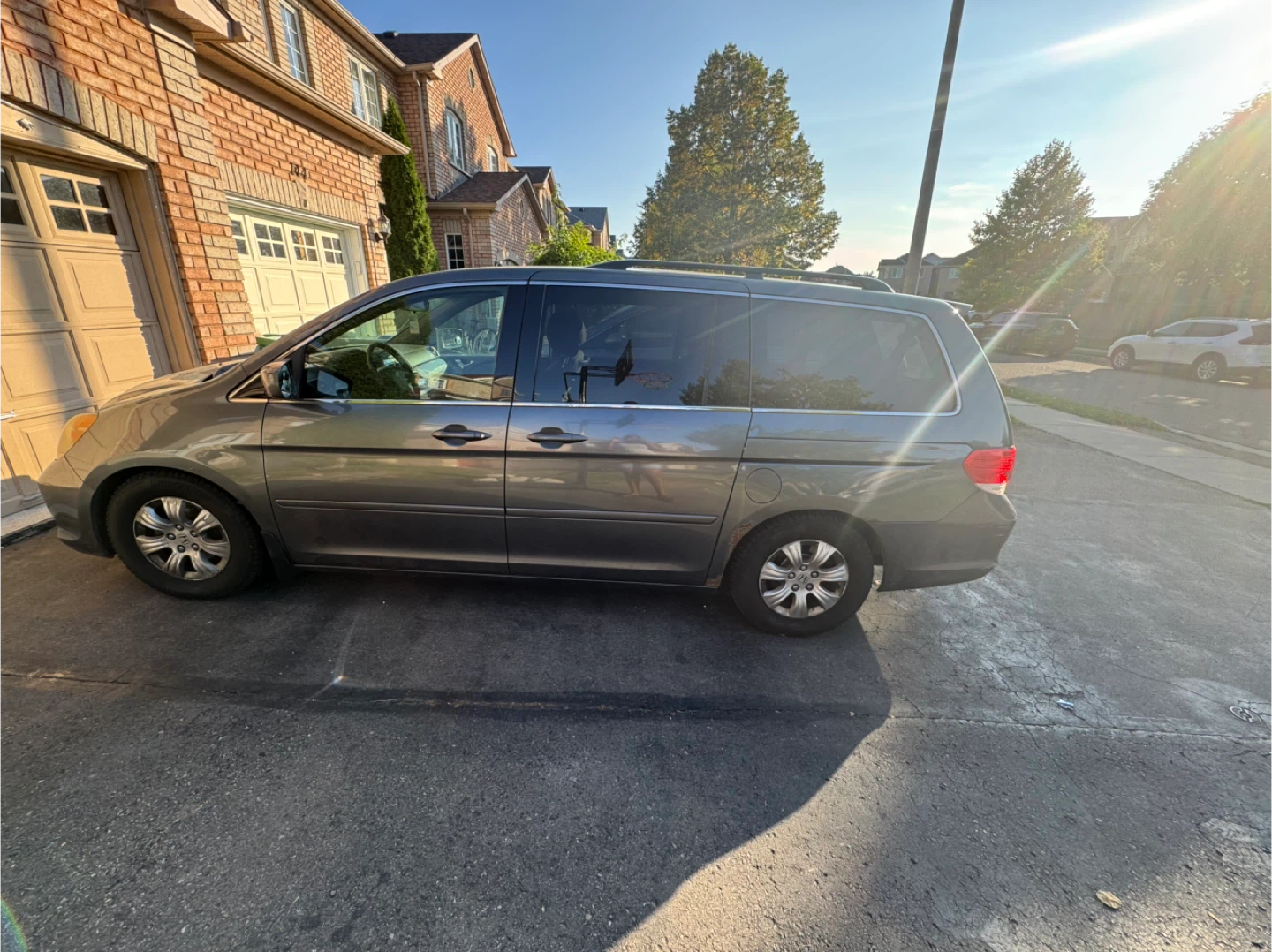 Honda Odyssey Minivan - photo 2