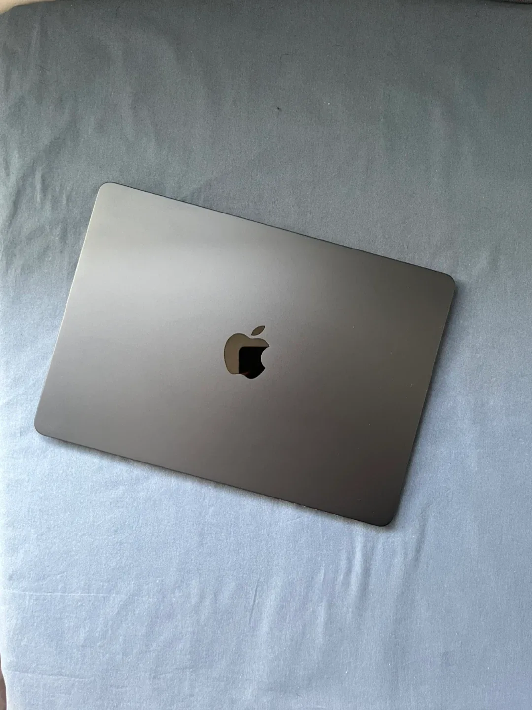 MacBook Air, Midnight image indicator(3)