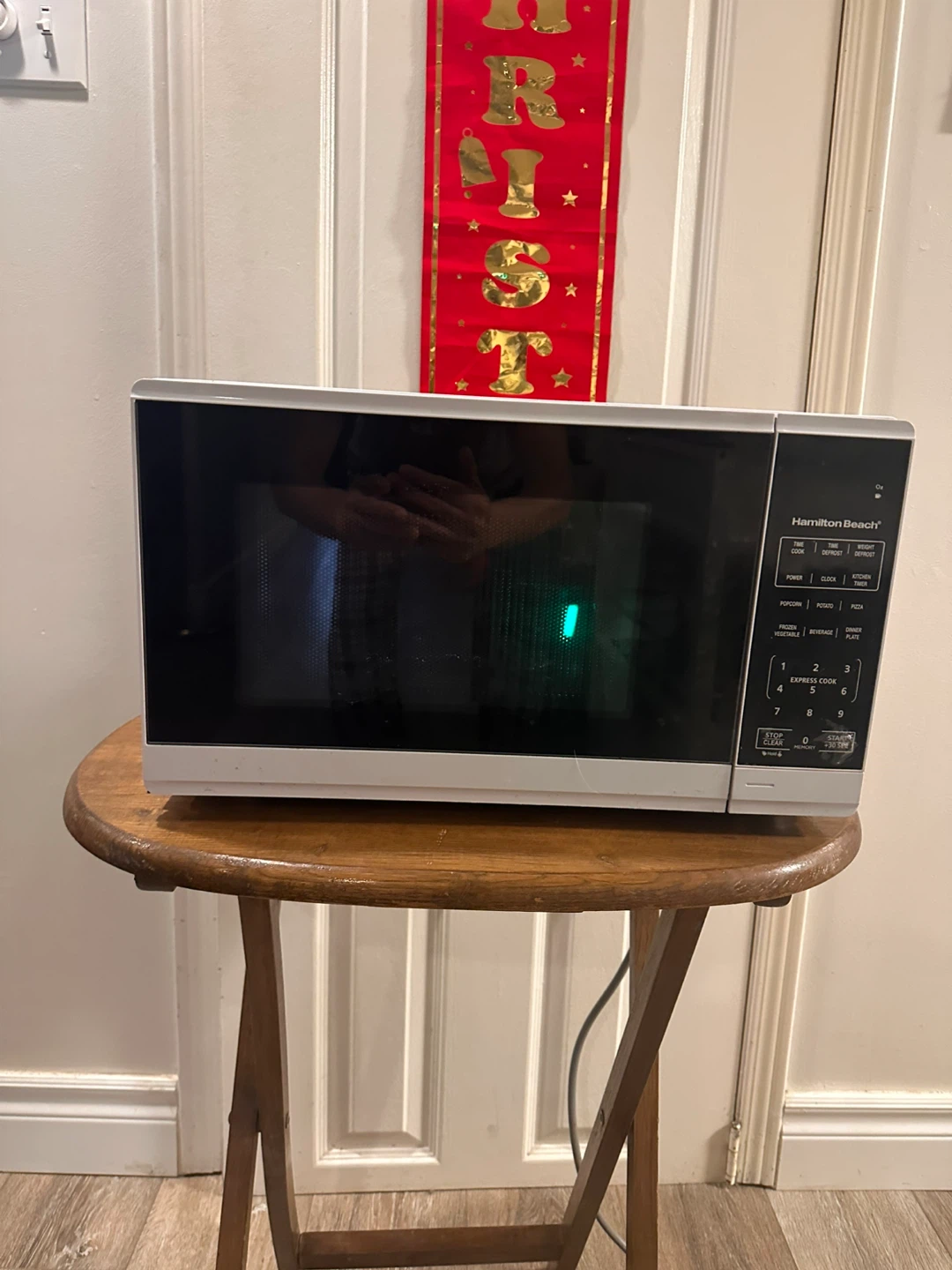Hamilton Beach Microwave Oven - White