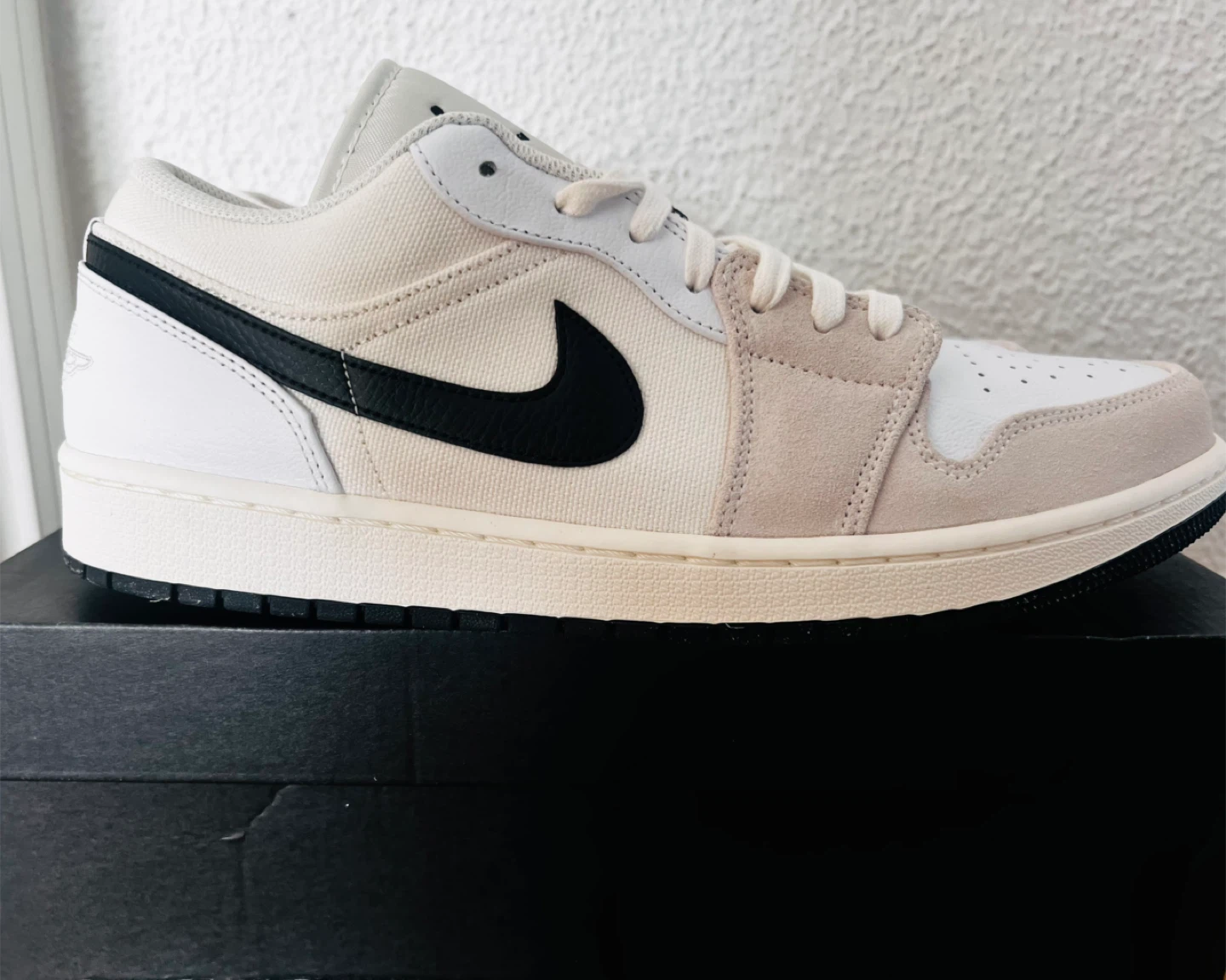 Nike Air Jordan 1 Low PRM, Size 13