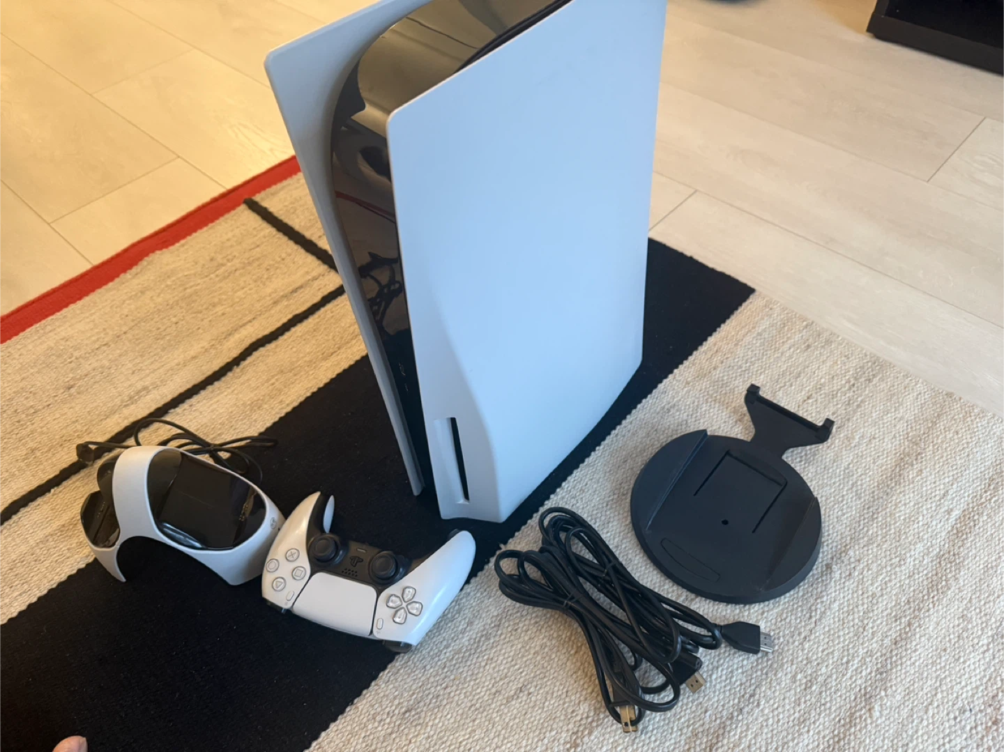 PlayStation 5 (PS5) Console Disk edition + accessories