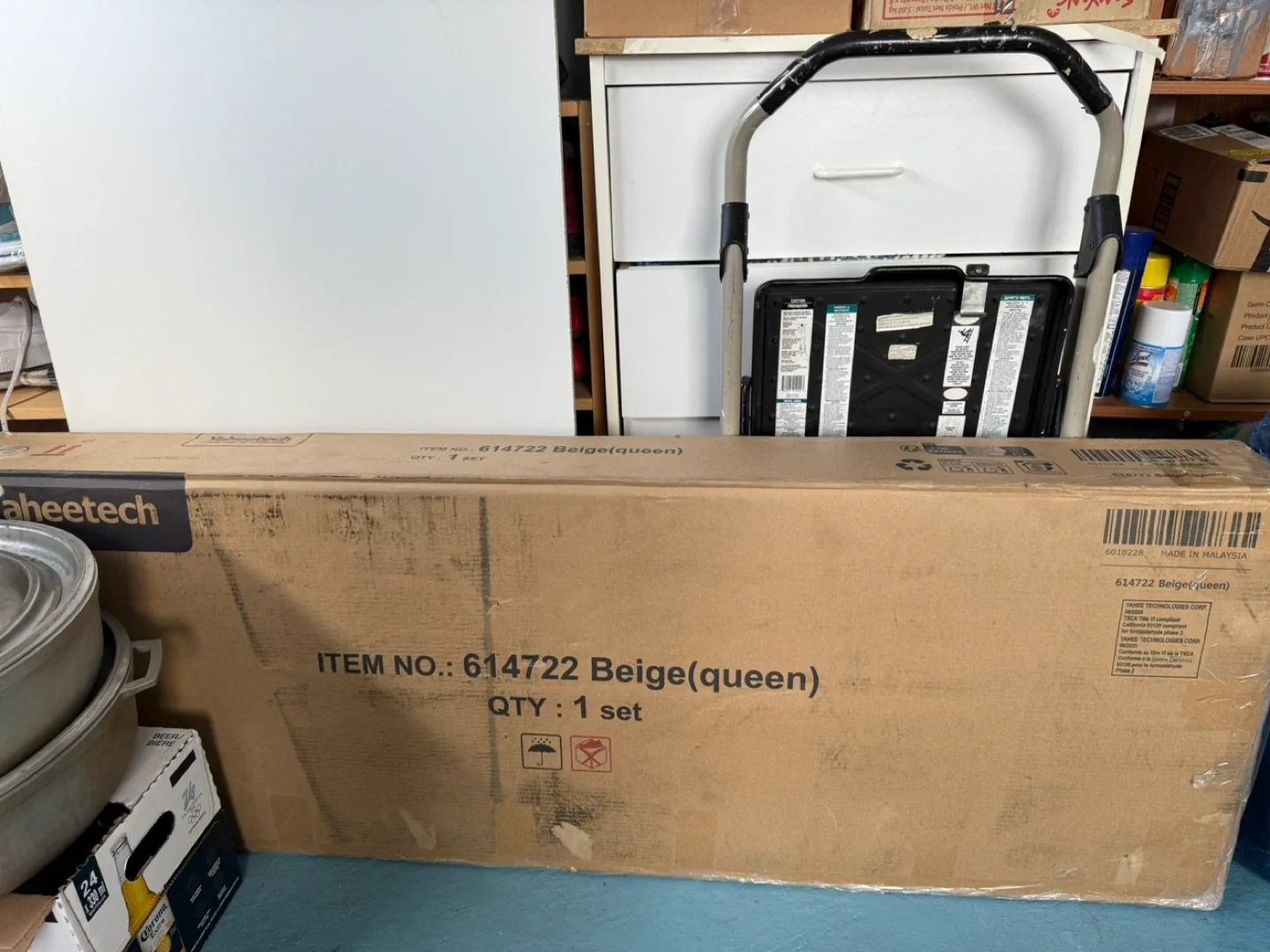 Yaheetech Beige Queen Bed Frame