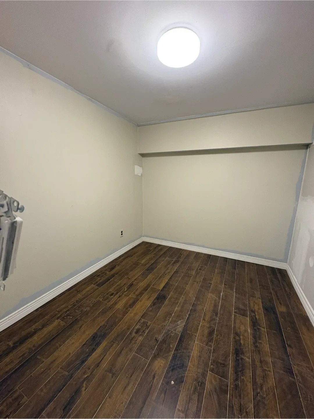 2 bed 1 washroom basement available image indicator(3)