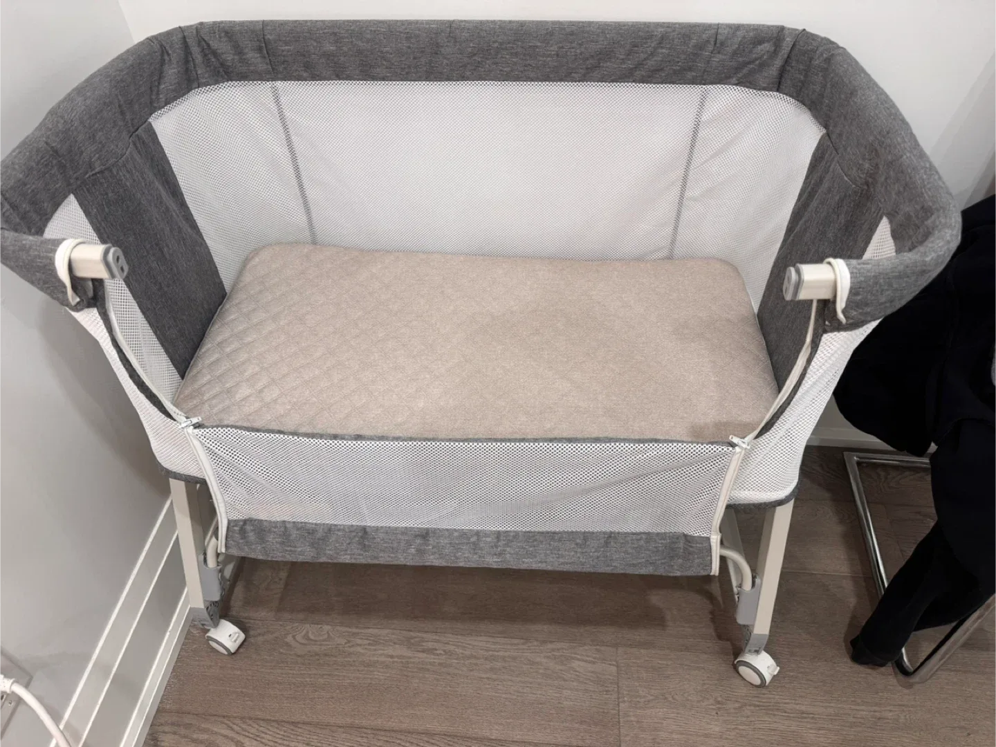 3-in-1 Bassinet Bedside Sleeper - Grey