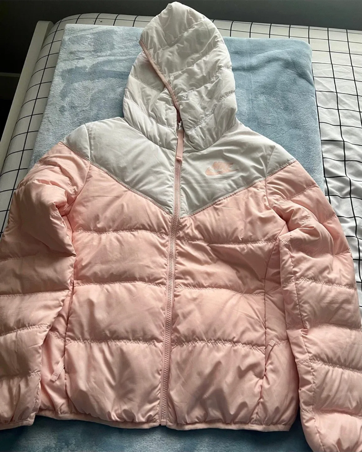 Assorted Women's Puffer Jackets