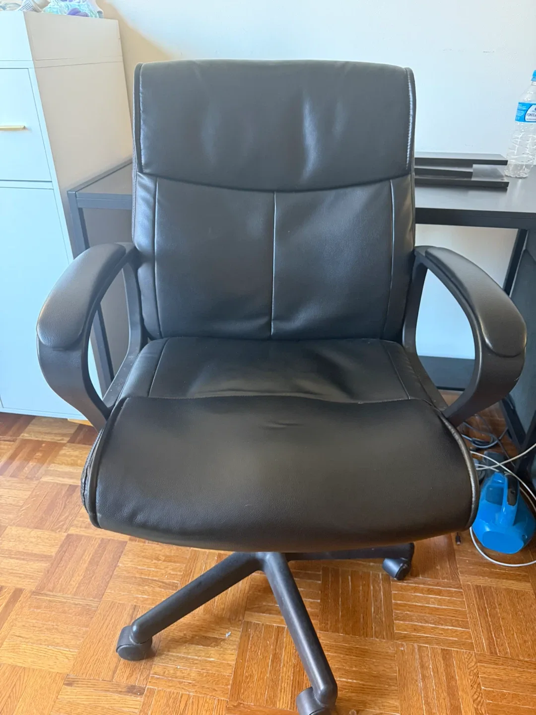 Black Office Chair image indicator(3)