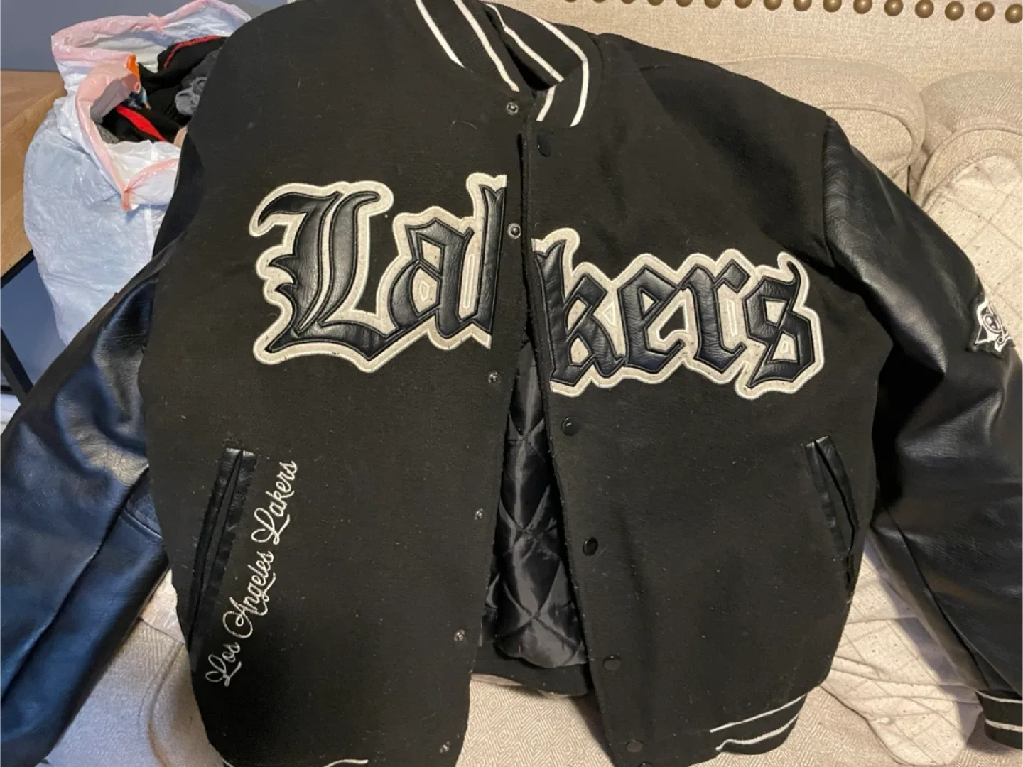 Los Angeles Lakers NBA Jacket image indicator(4)