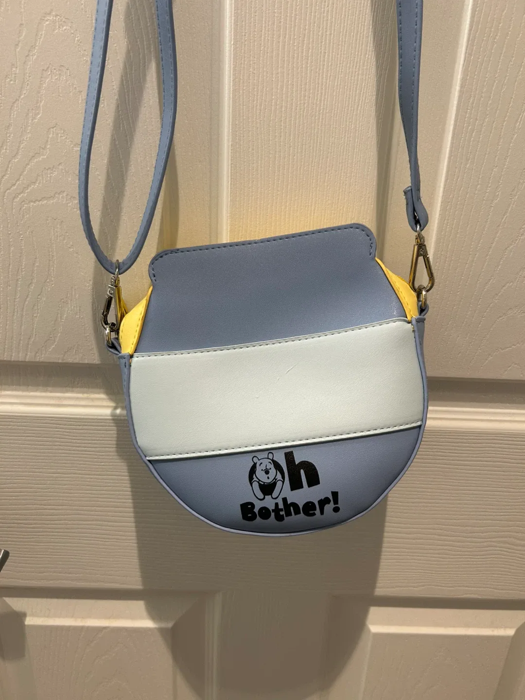 never used!! Winnie the Pooh Hunny Pot Crossbody Bag image indicator(3)