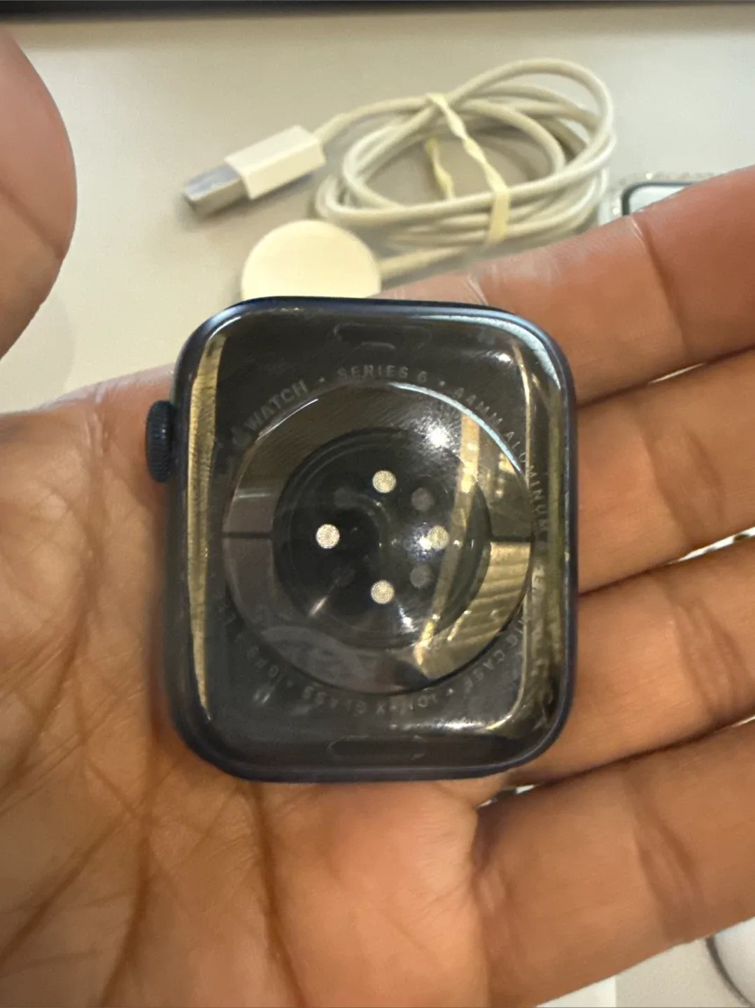 Apple Watch with Bands and Accessories image indicator(7)