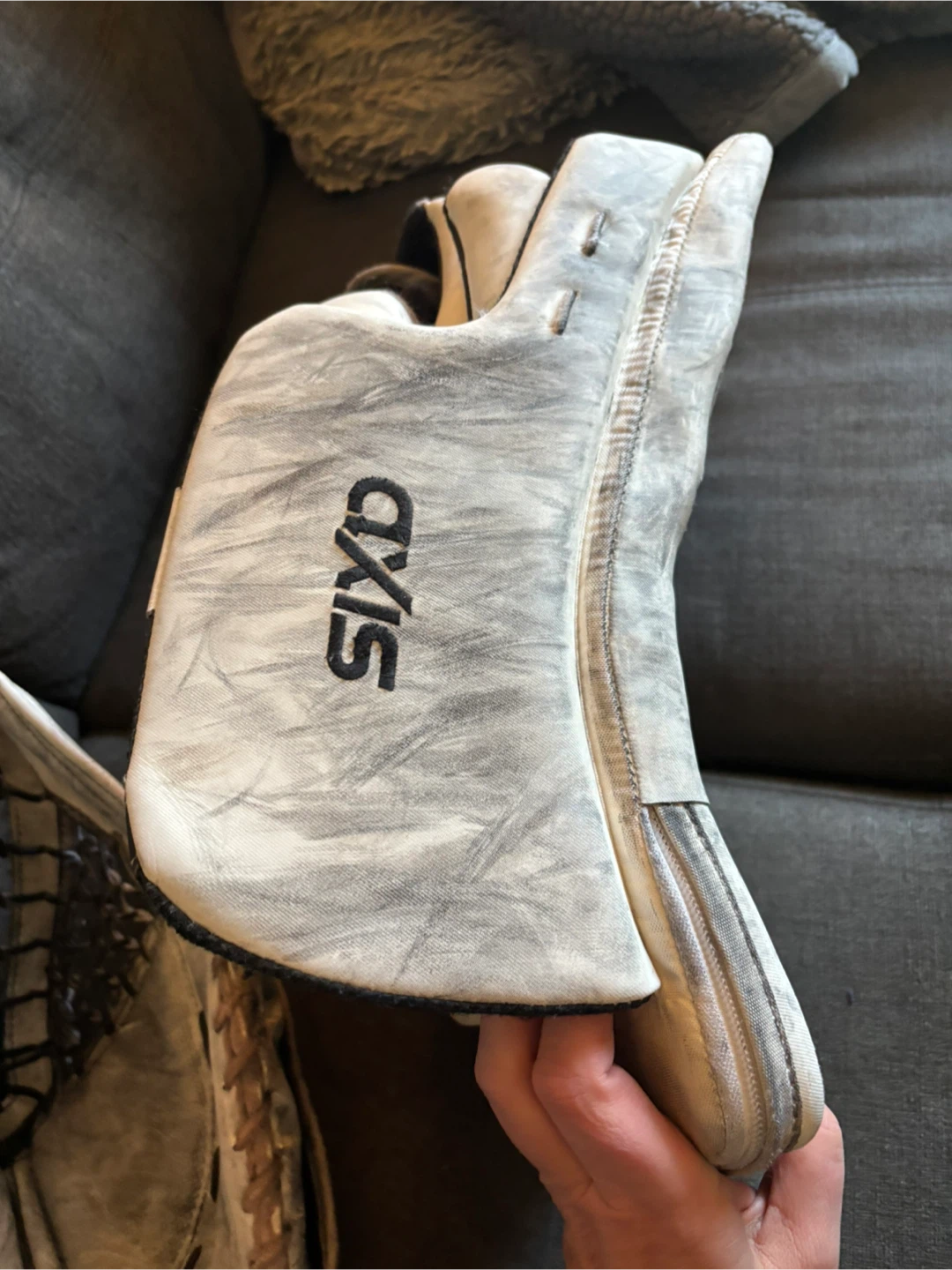 CCM Axis Goalie Blocker - photo 2