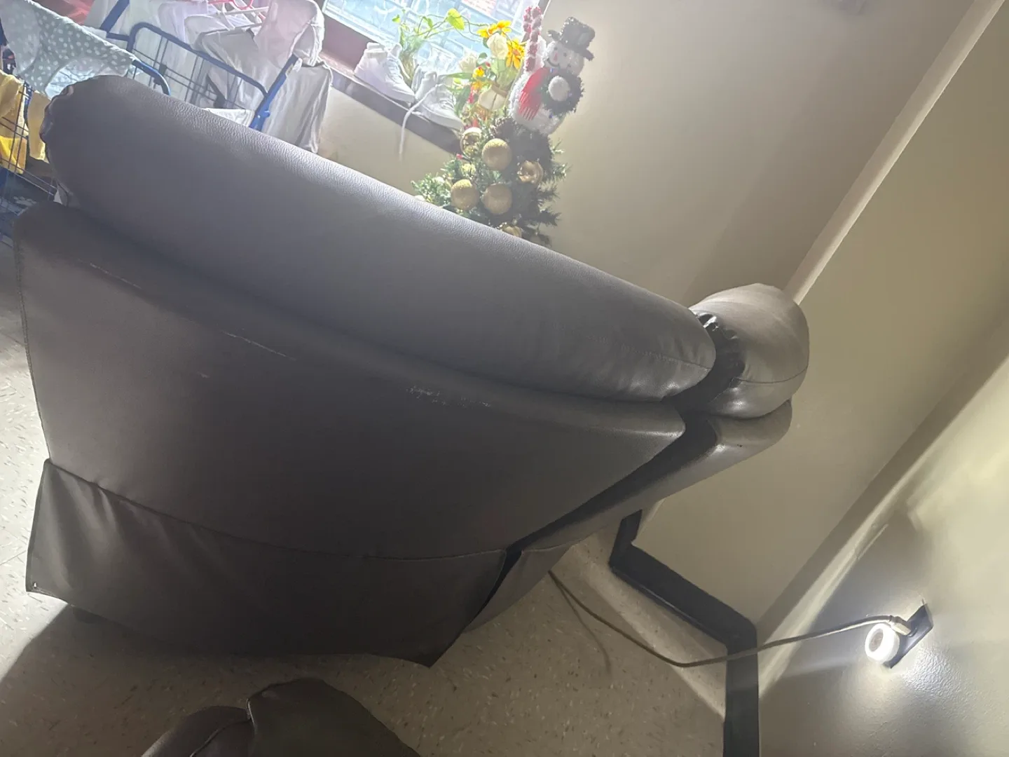 Leather Sectional Sofa - Brown image indicator(6)