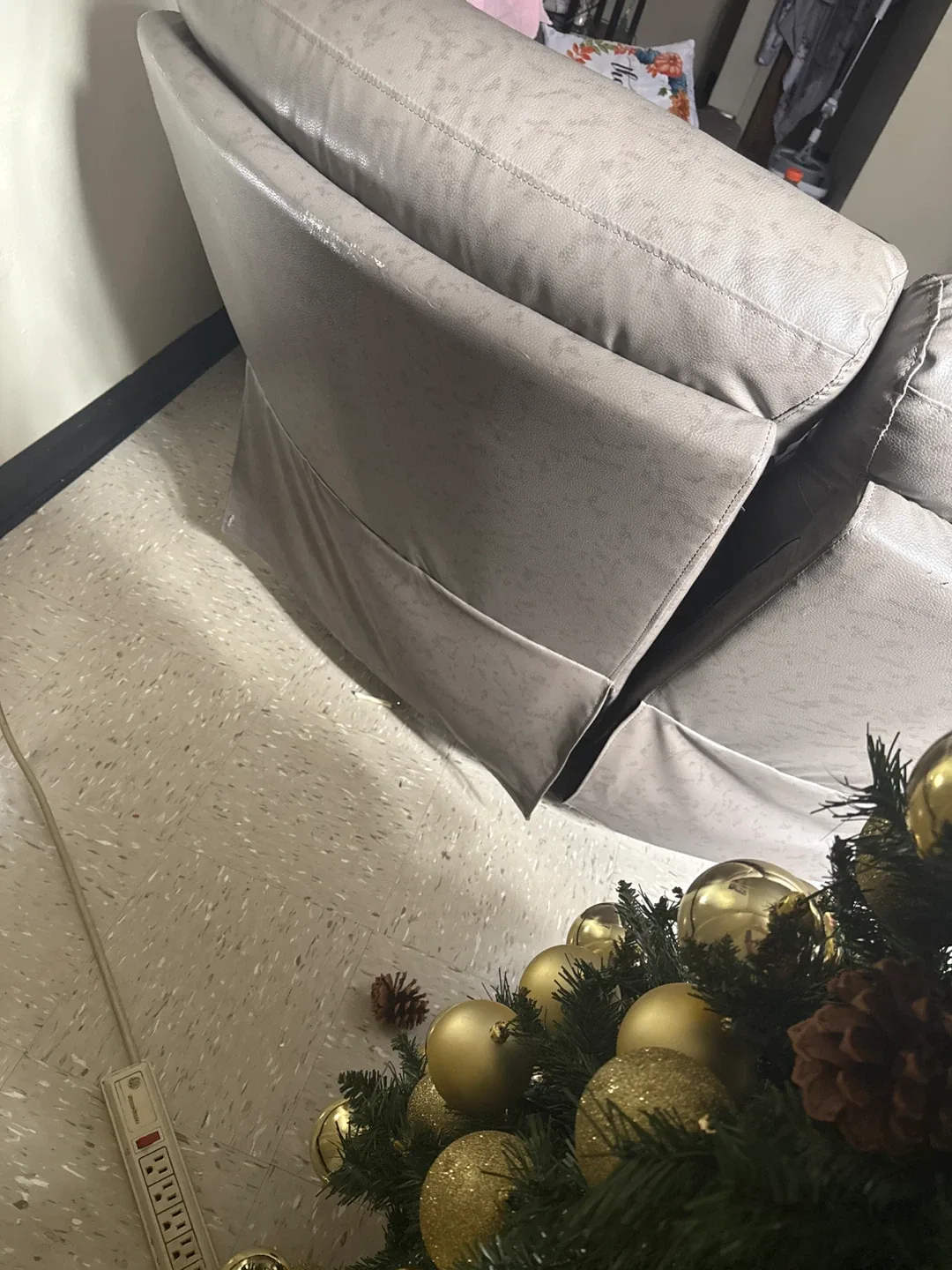 Leather Sectional Sofa - Brown image indicator(3)