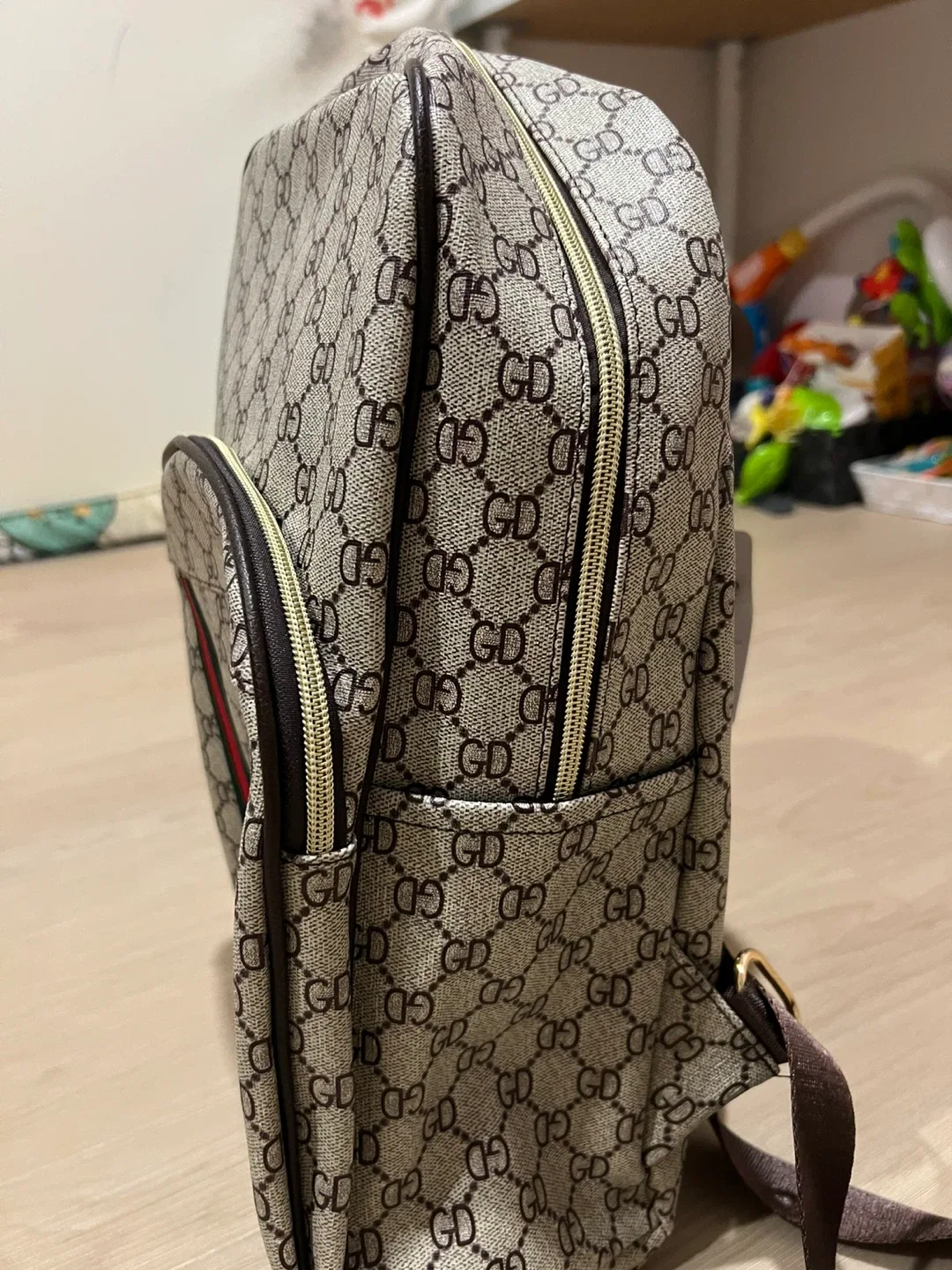 GD Backpack image indicator(3)