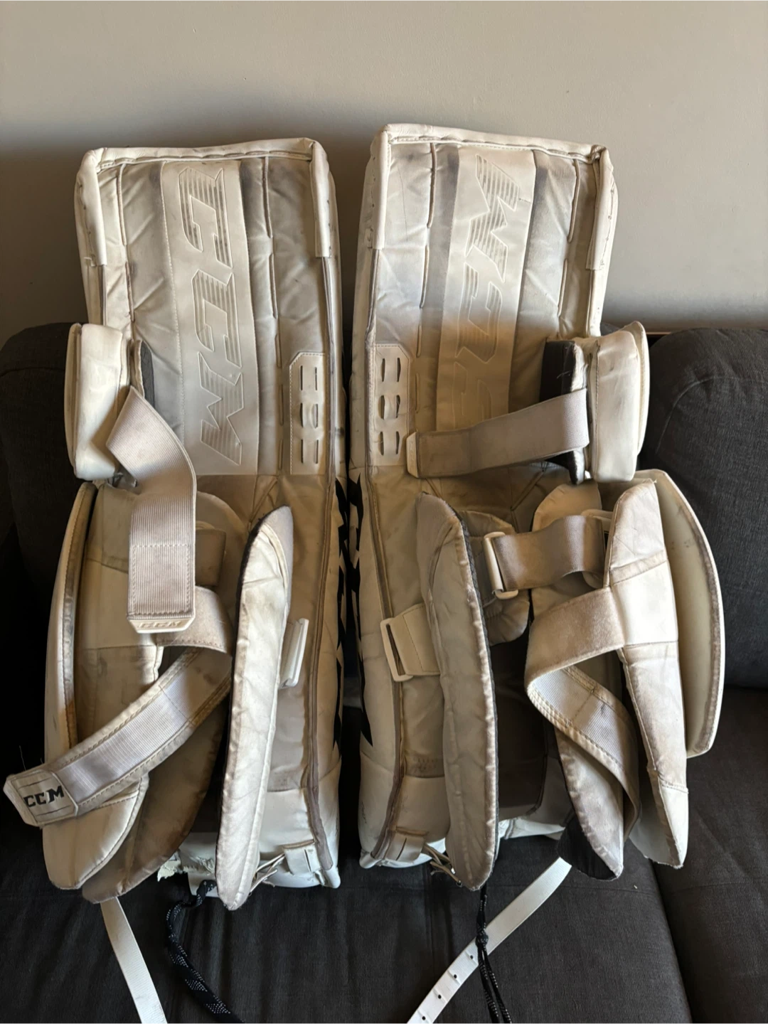 CCM EFlex 5.5 Goalie Leg Pads - Size 33+1 - photo 3