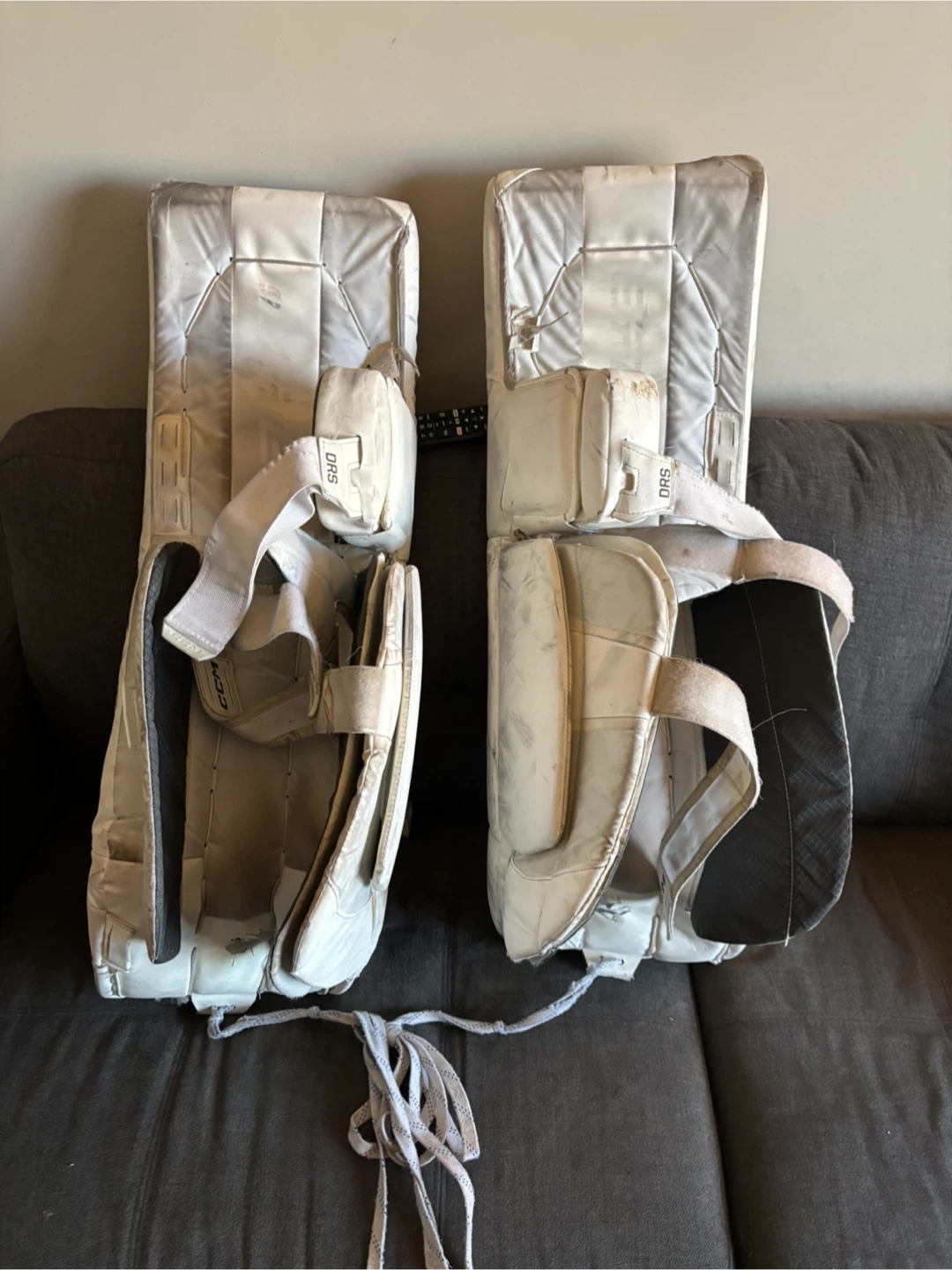 CCM EFlex 6.5 Goalie Pads 34+1 - photo 3