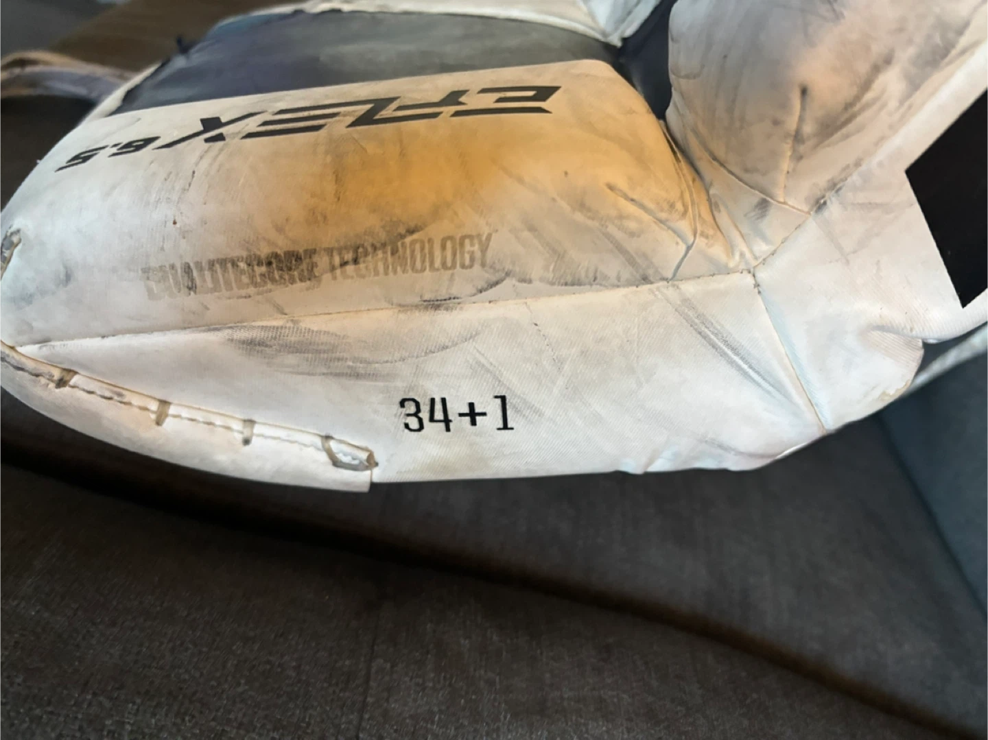 CCM EFlex 6.5 Goalie Pads 34+1 - photo 2