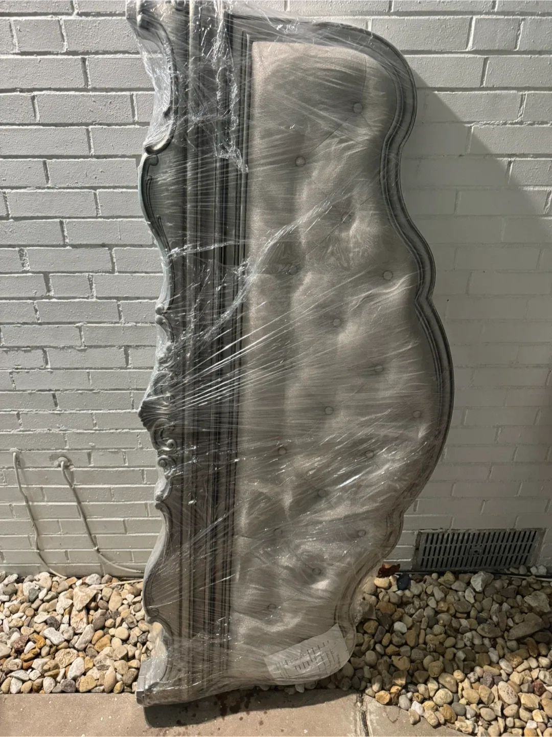 Queen bed frame with Upholstered Headboard image indicator(2)