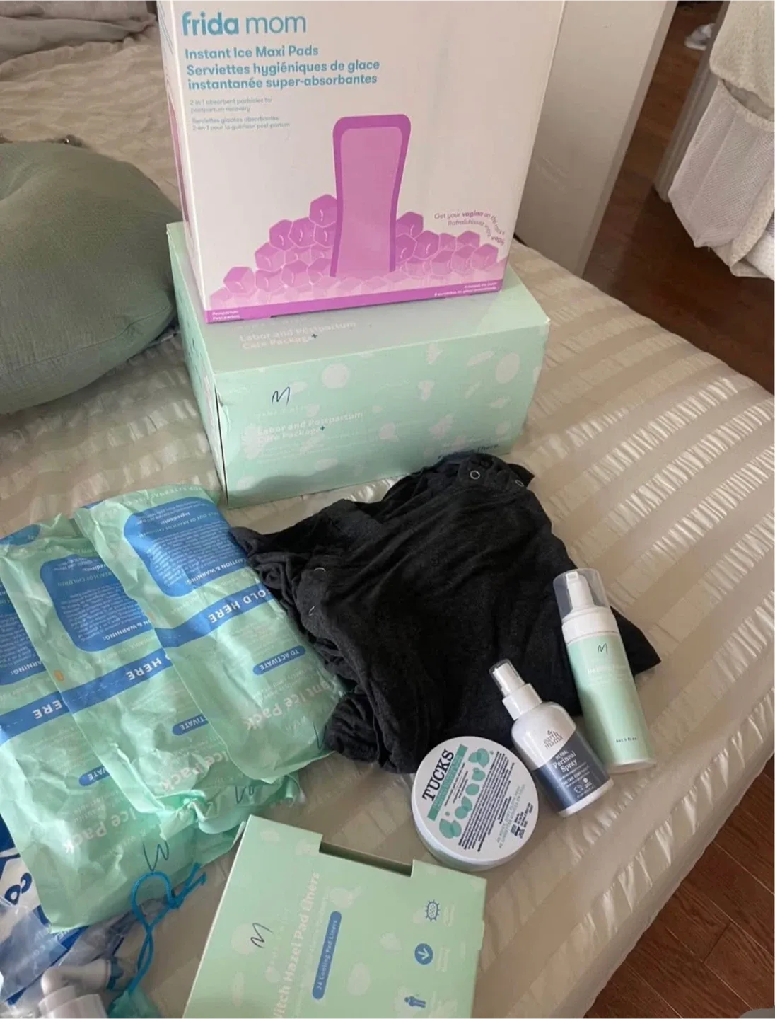 Mama & Ween Labor and Postpartum Care Package image indicator(2)