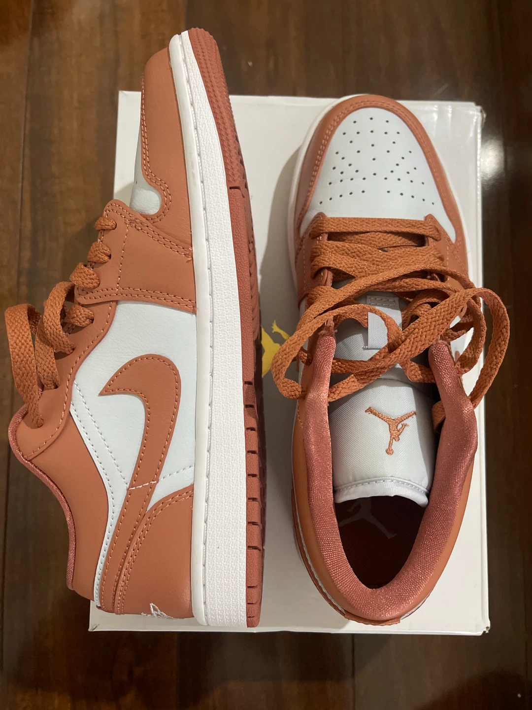 Nike Air Jordan 1 Low SE, Size 7.5 US - photo 5