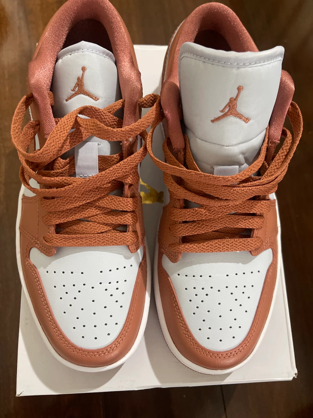 Nike Air Jordan 1 Low SE, Size 7.5 US - photo 2