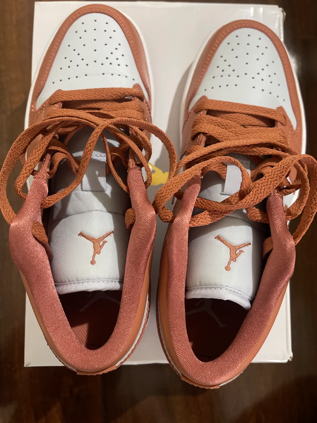 Nike Air Jordan 1 Low SE, Size 7.5 US - photo 3