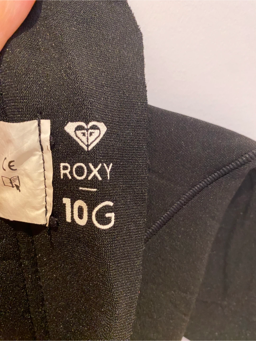 Roxy Wetsuit - Size 10G - photo 5