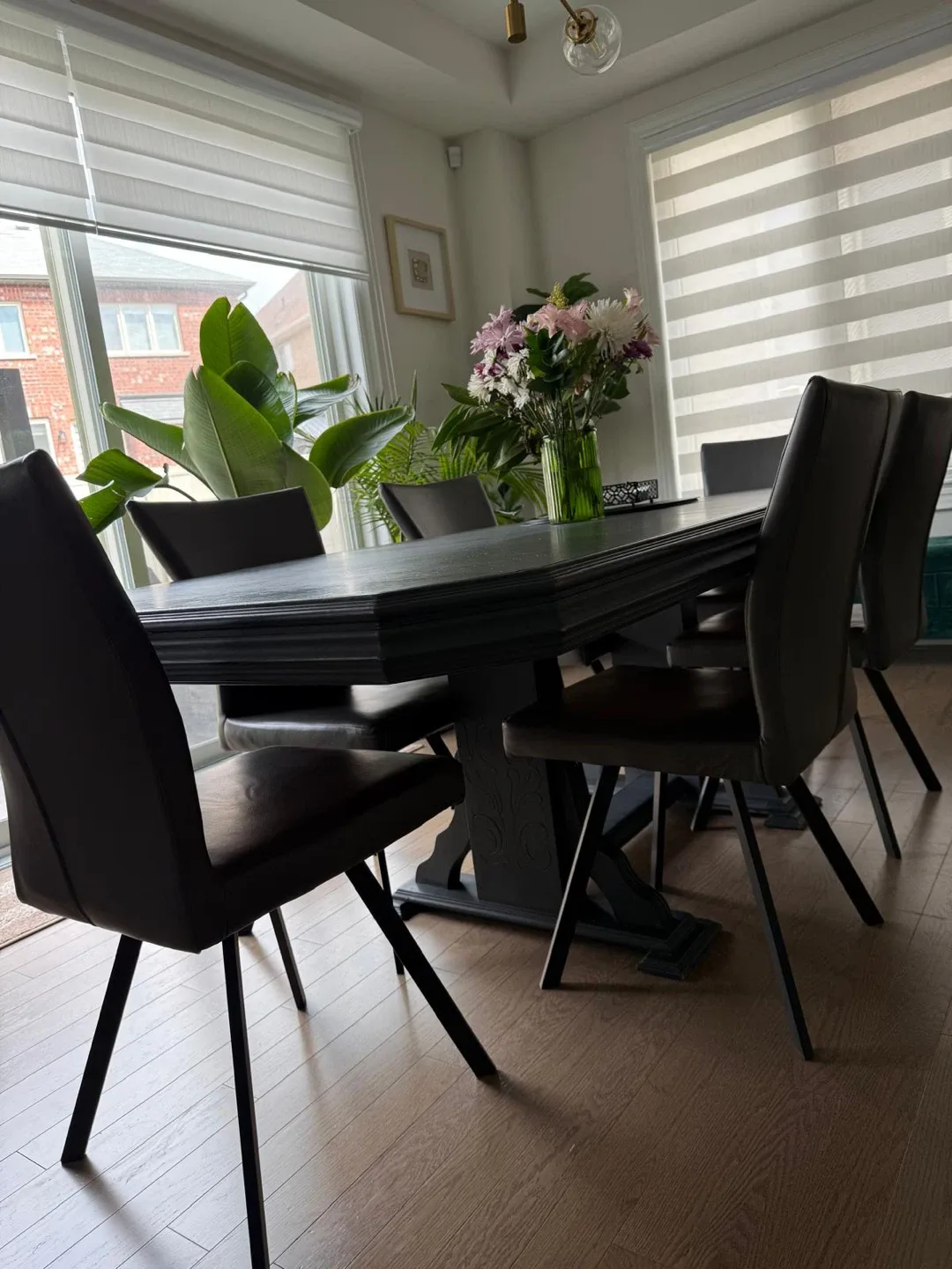 Kitchen/Dining Table