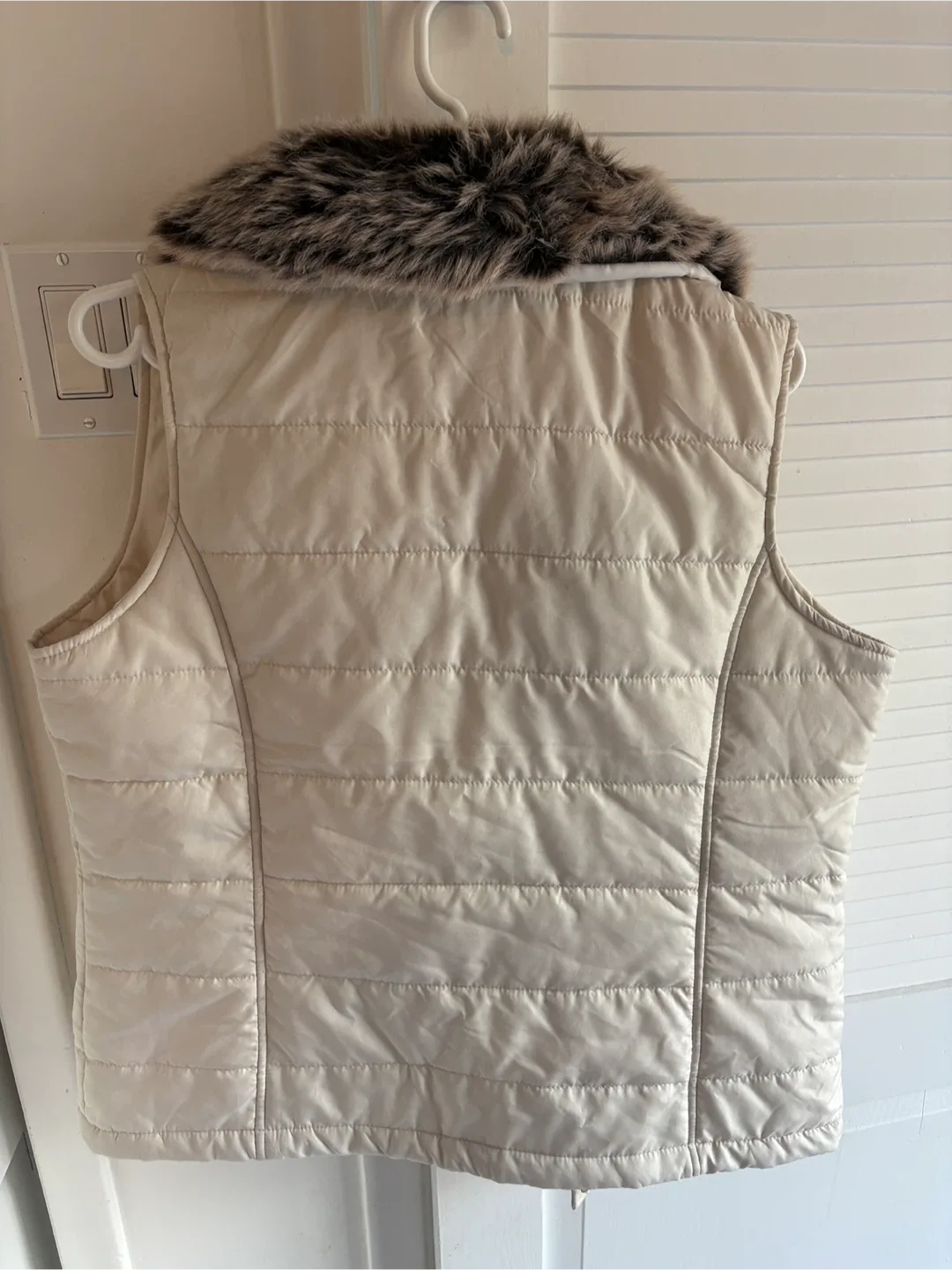 Princess Cruises White Faux Fur Vest Large image indicator(3)
