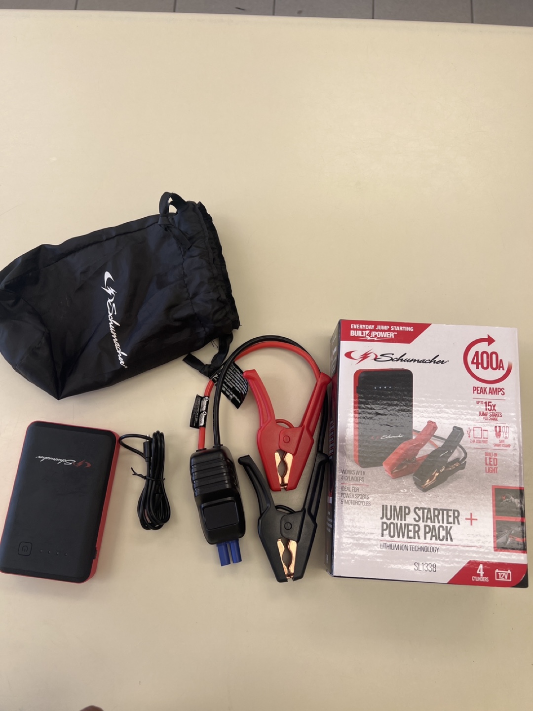 Schumacher SL1338 Jump Starter + Power Pack - photo 3