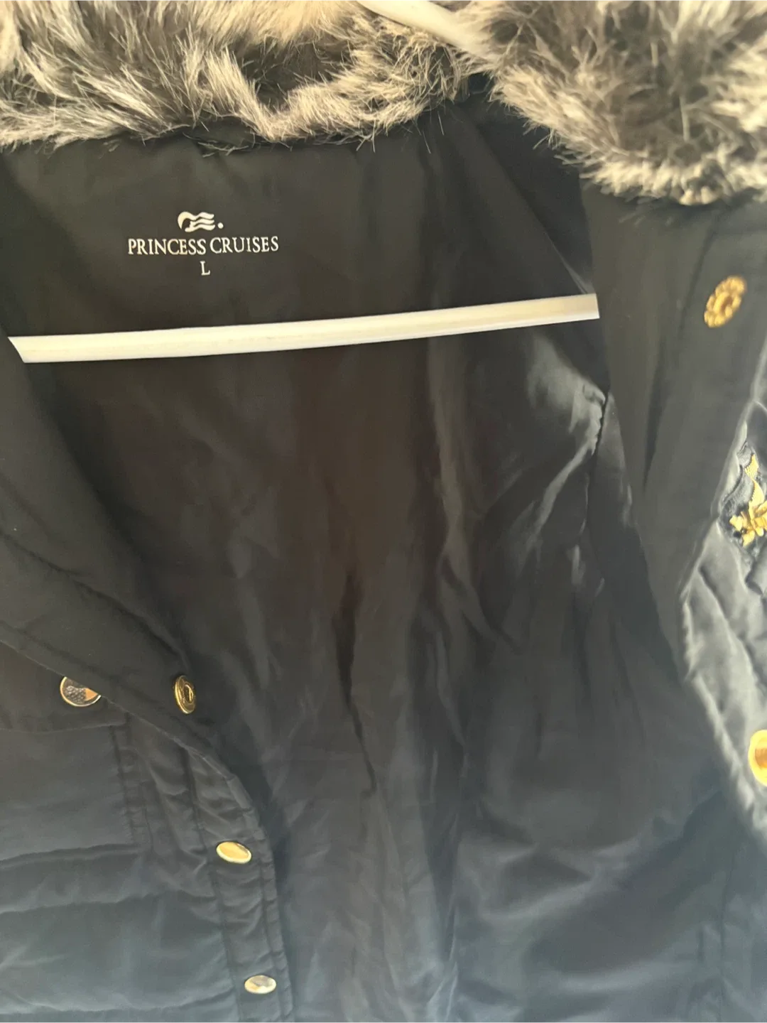 Princess Cruises Black Faux Fur Vest Size Large image indicator(2)