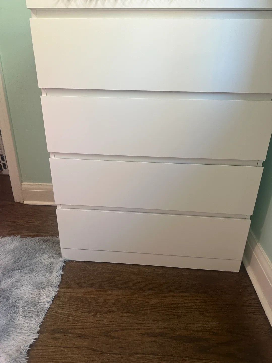 IKEA Malm White 4-Drawer Dresser image indicator(2)