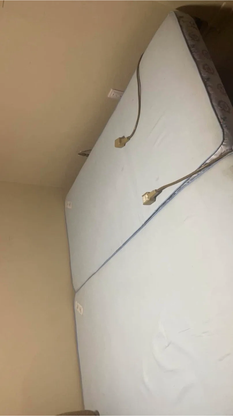 Free adjustable bed and headboard